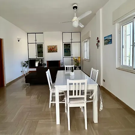 Dimora Regina Apartment Bari